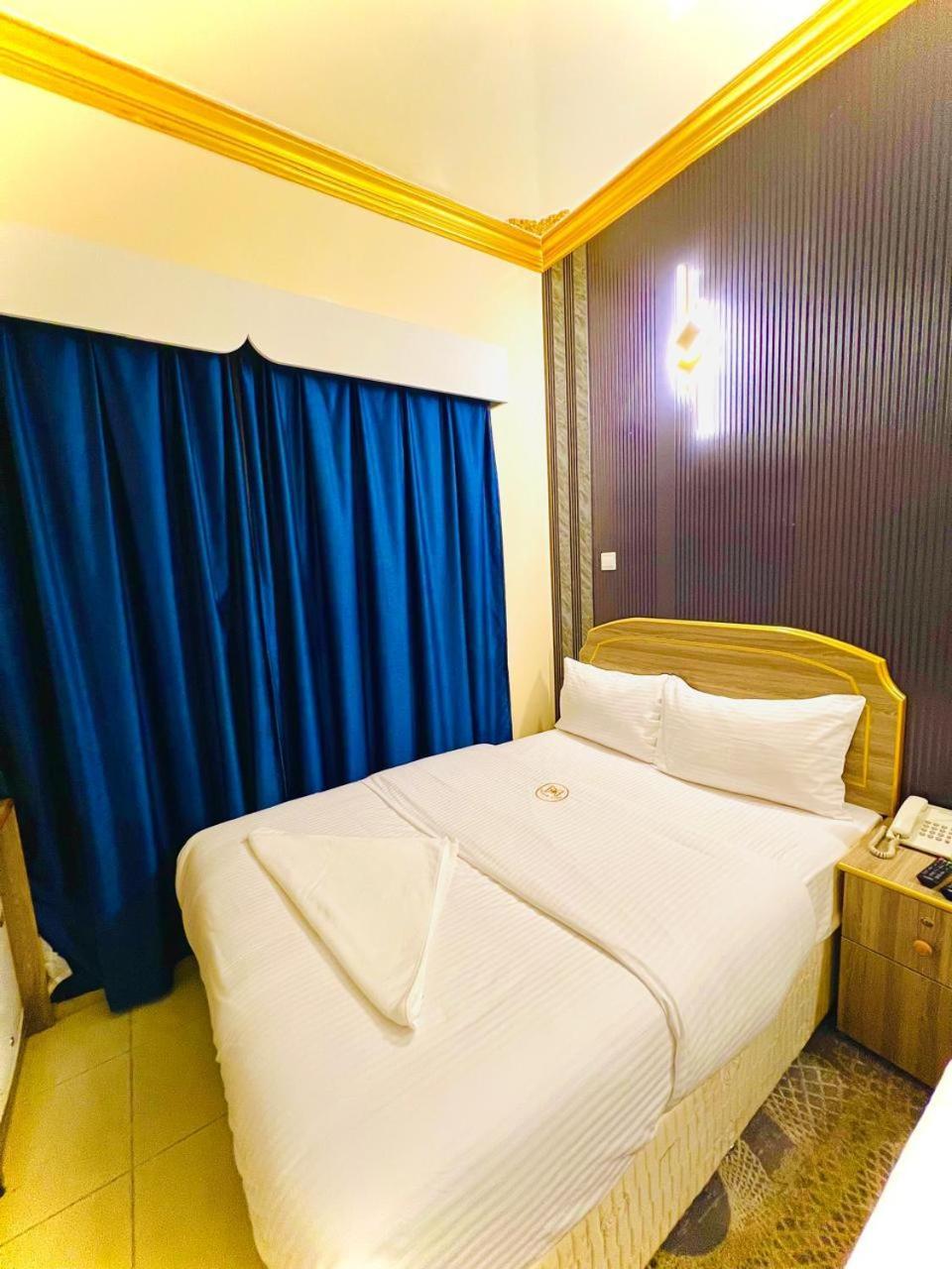 Galaxy Star Hotel ดูไบ ภายนอก รูปภาพ