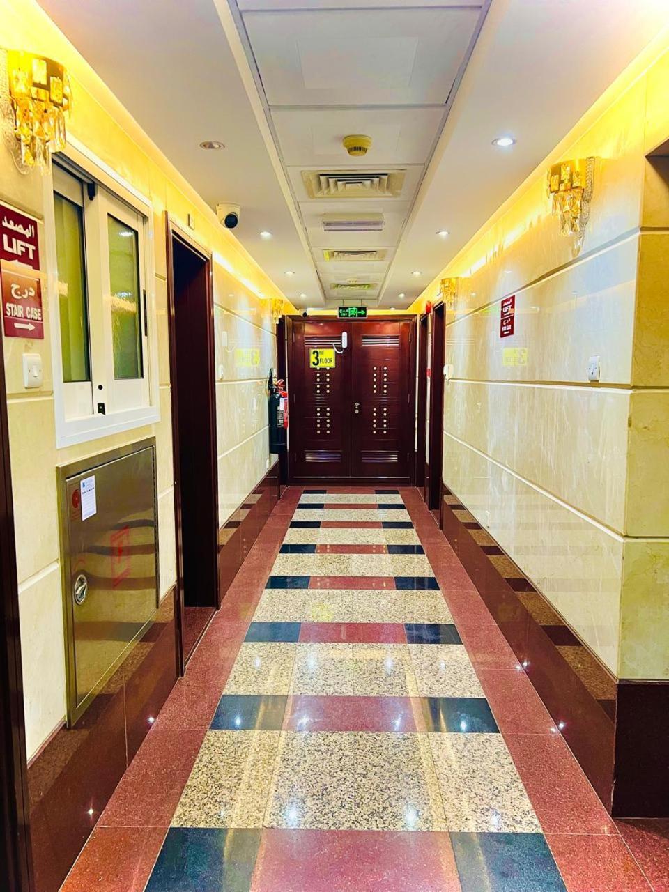 Galaxy Star Hotel ดูไบ ภายนอก รูปภาพ