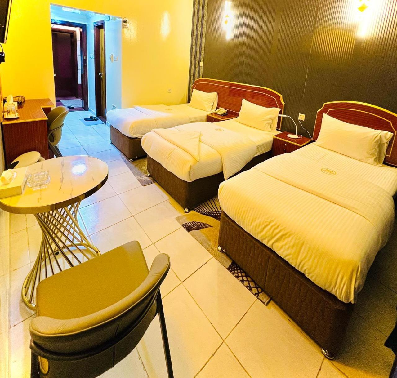 Galaxy Star Hotel ดูไบ ภายนอก รูปภาพ