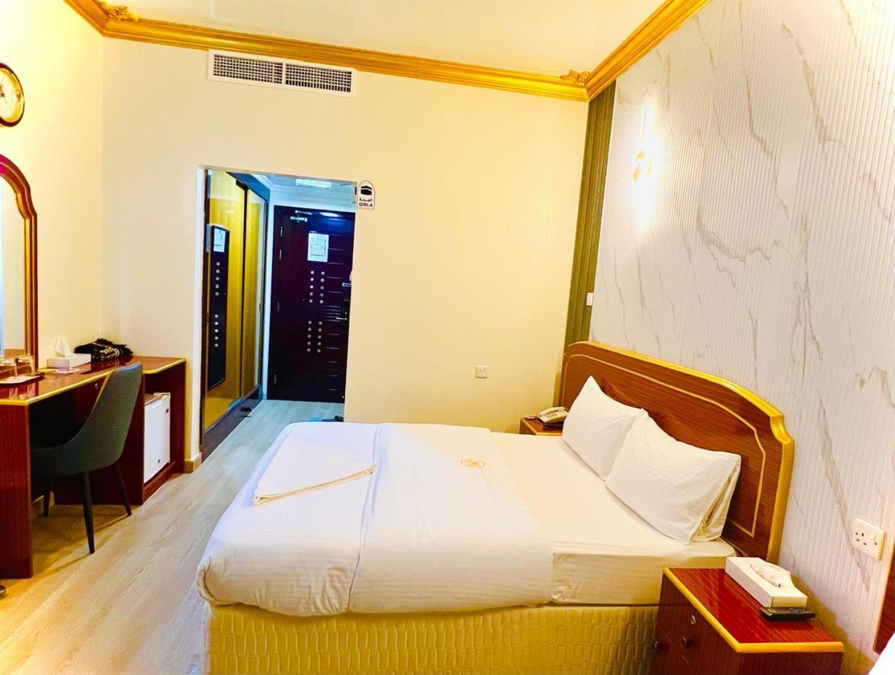 Galaxy Star Hotel ดูไบ ภายนอก รูปภาพ
