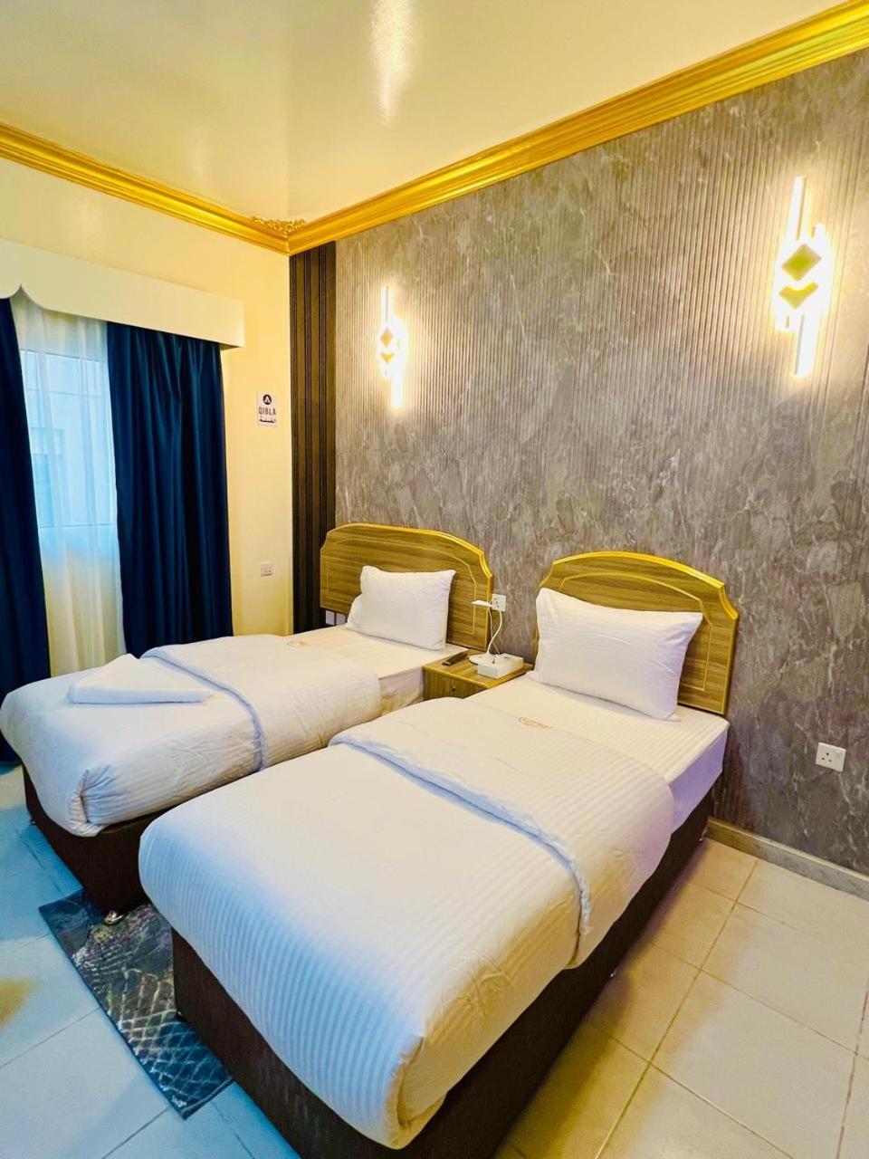 Galaxy Star Hotel ดูไบ ภายนอก รูปภาพ