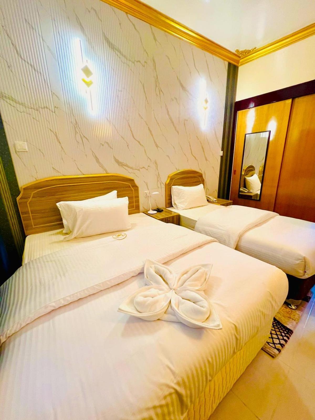 Galaxy Star Hotel ดูไบ ภายนอก รูปภาพ