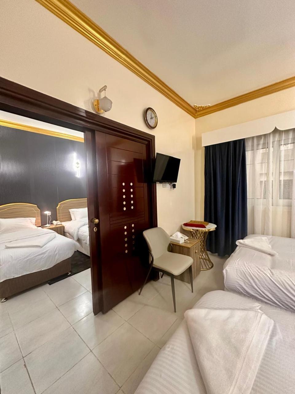 Galaxy Star Hotel ดูไบ ภายนอก รูปภาพ