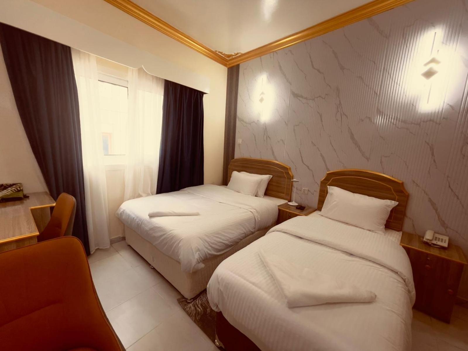 Galaxy Star Hotel ดูไบ ภายนอก รูปภาพ