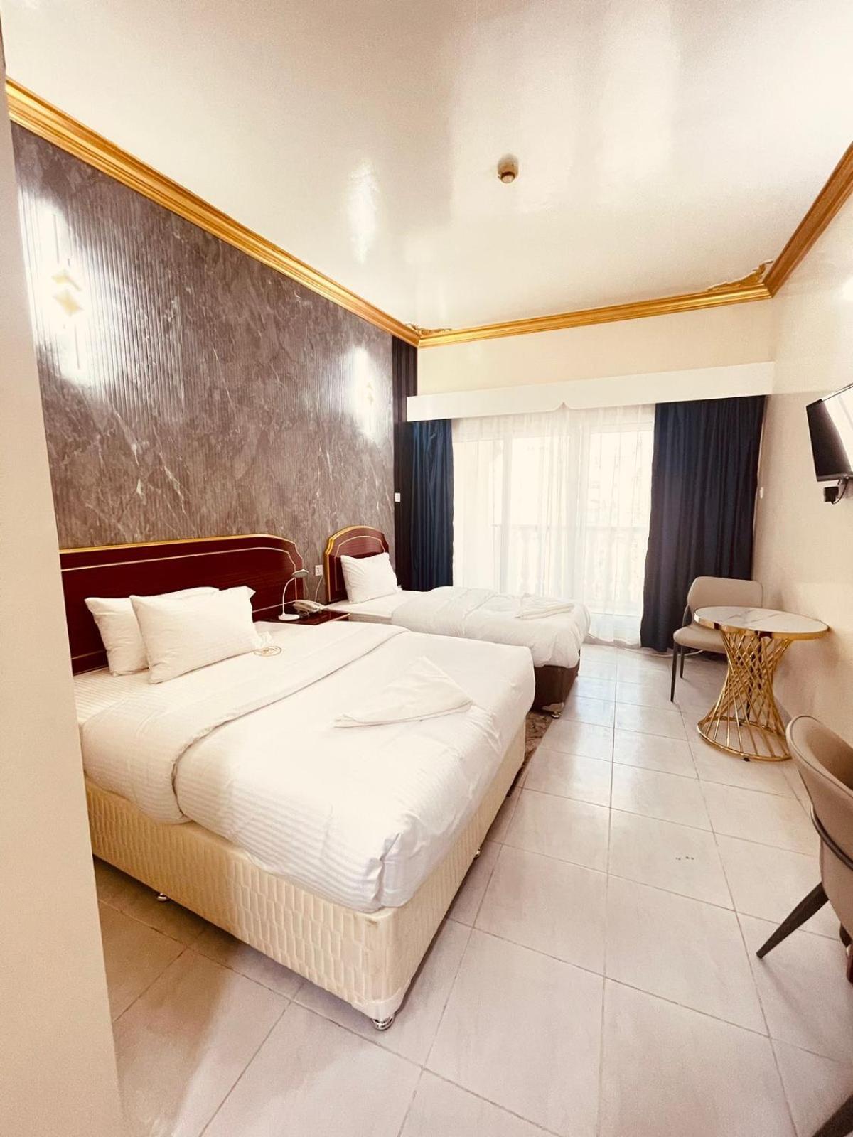 Galaxy Star Hotel ดูไบ ภายนอก รูปภาพ