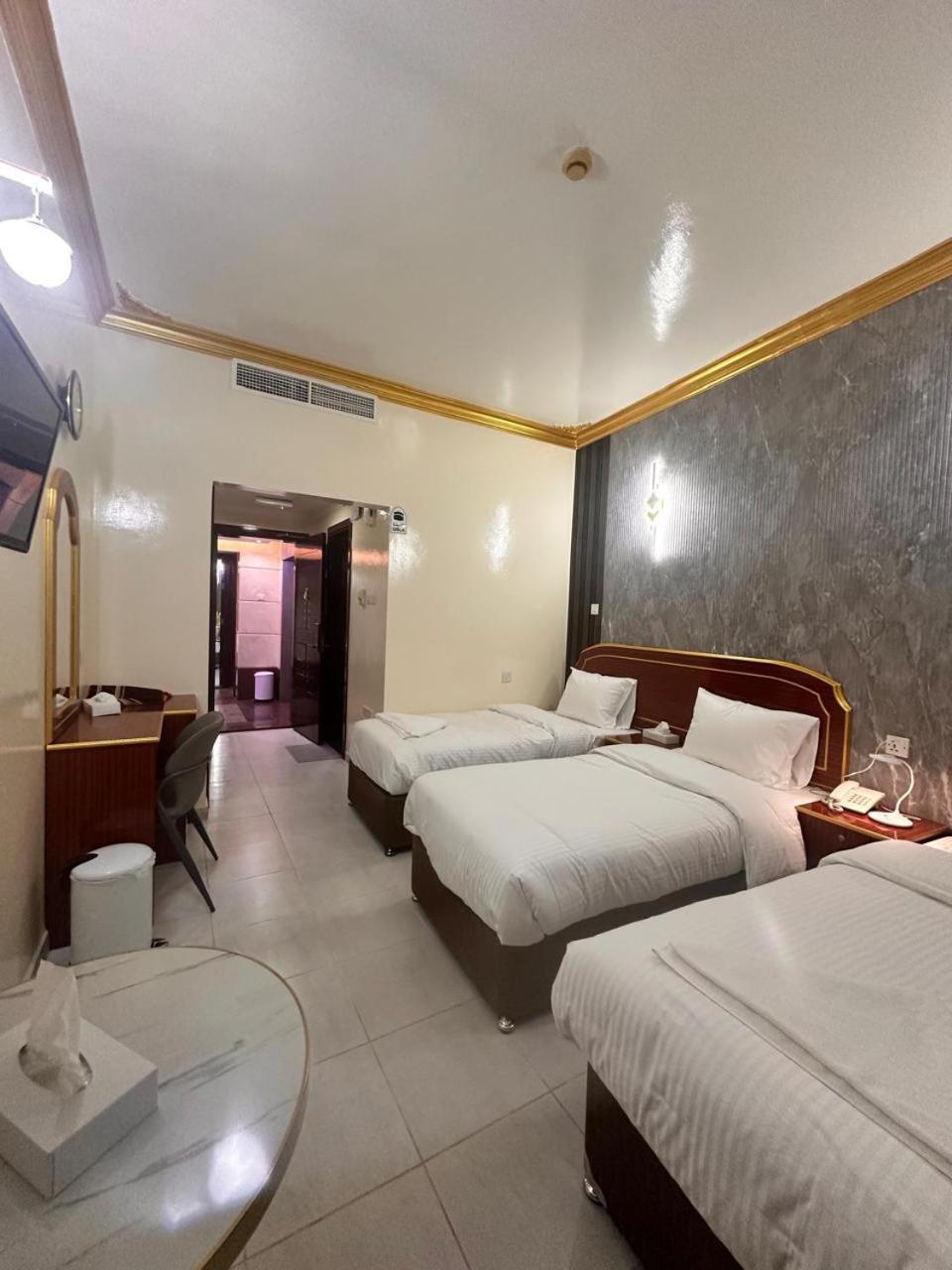 Galaxy Star Hotel ดูไบ ภายนอก รูปภาพ