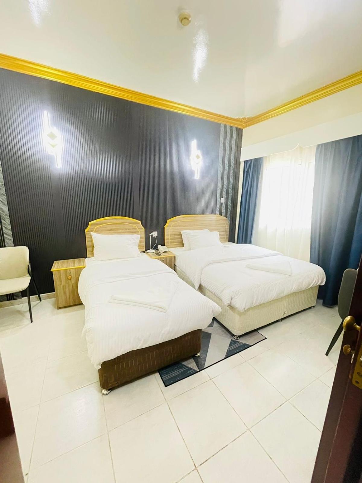 Galaxy Star Hotel ดูไบ ภายนอก รูปภาพ