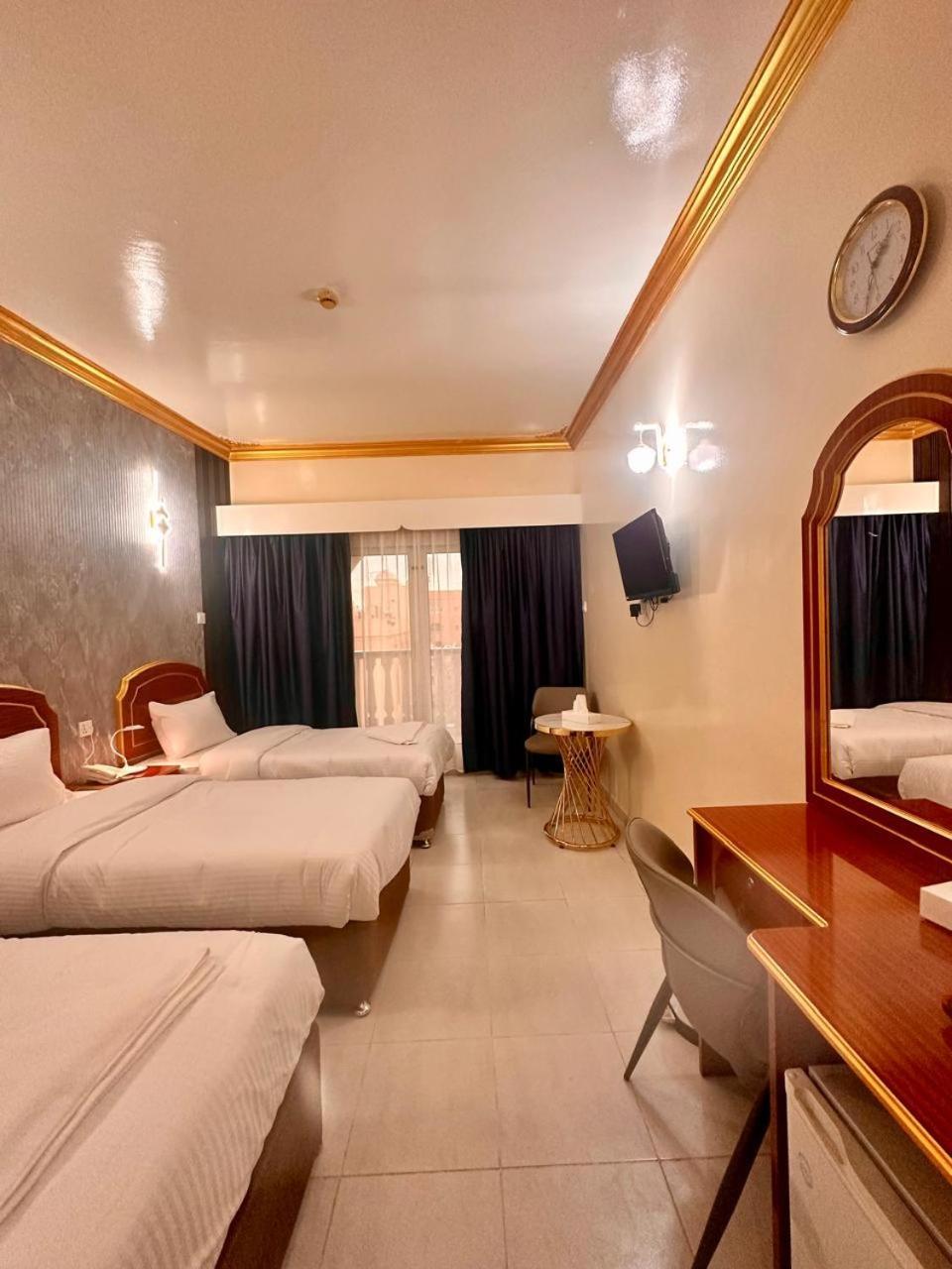 Galaxy Star Hotel ดูไบ ภายนอก รูปภาพ