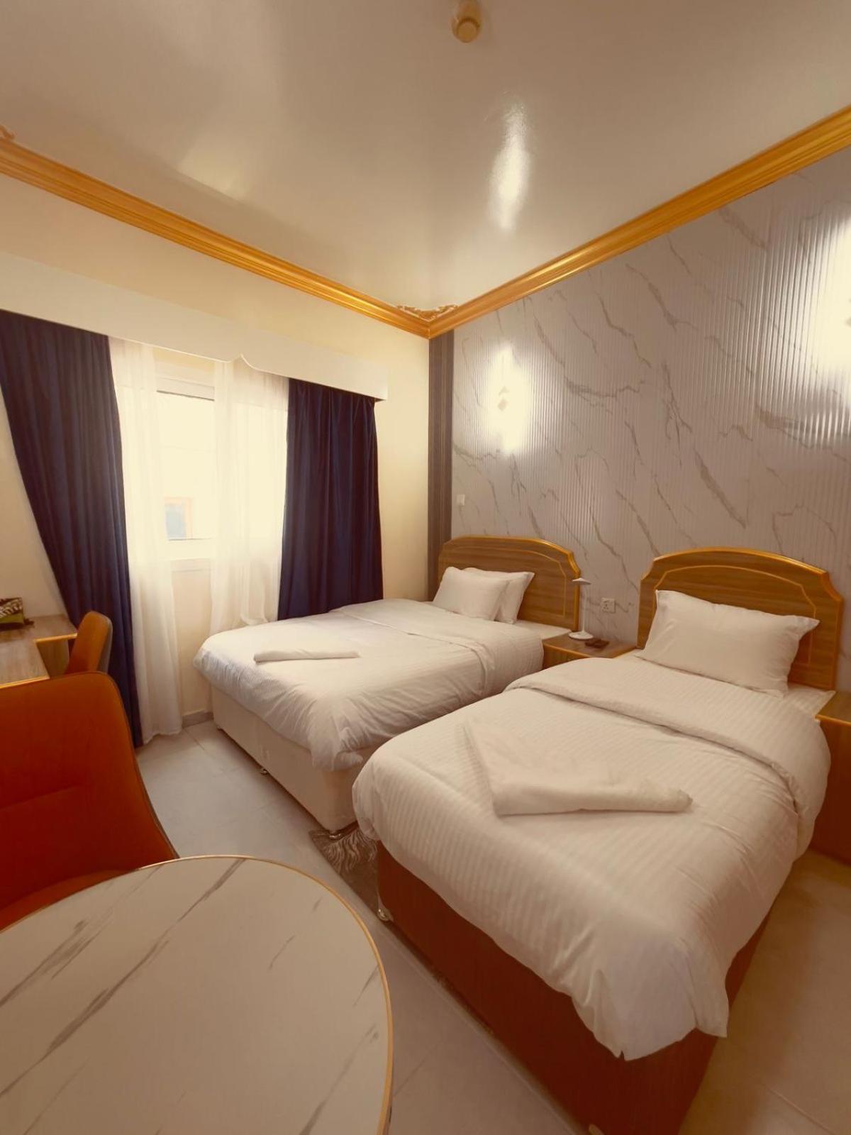 Galaxy Star Hotel ดูไบ ภายนอก รูปภาพ